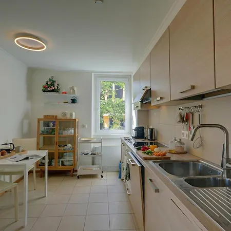Apartment Casa Berna - Balcony With Mountain Views - Happy