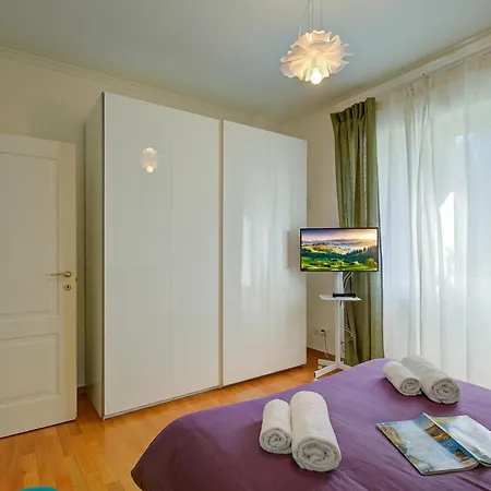 Casa Berna - Balcony With Mountain Views - Happy Apartamento