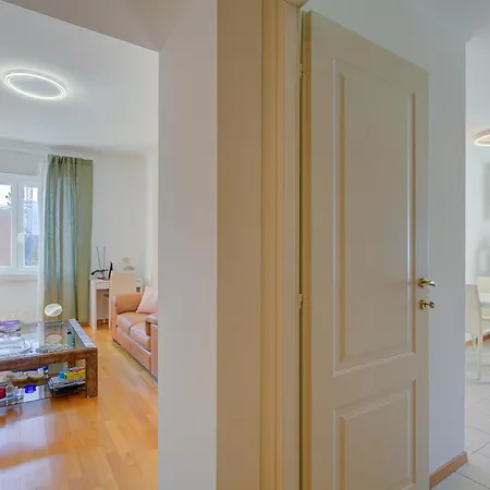 Casa Berna - Balcony With Mountain Views - Happy Apartment Lugano