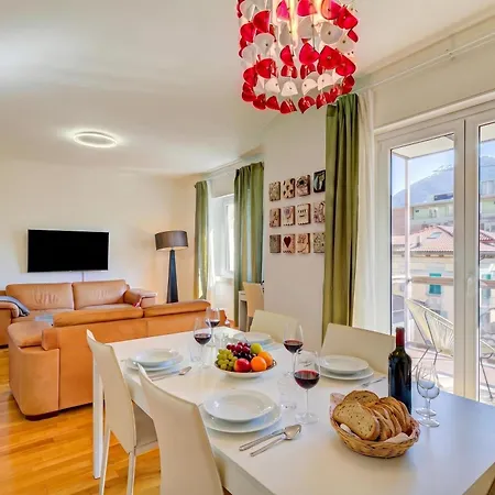 Casa Berna - Balcony With Mountain Views - Happy לוגאנו